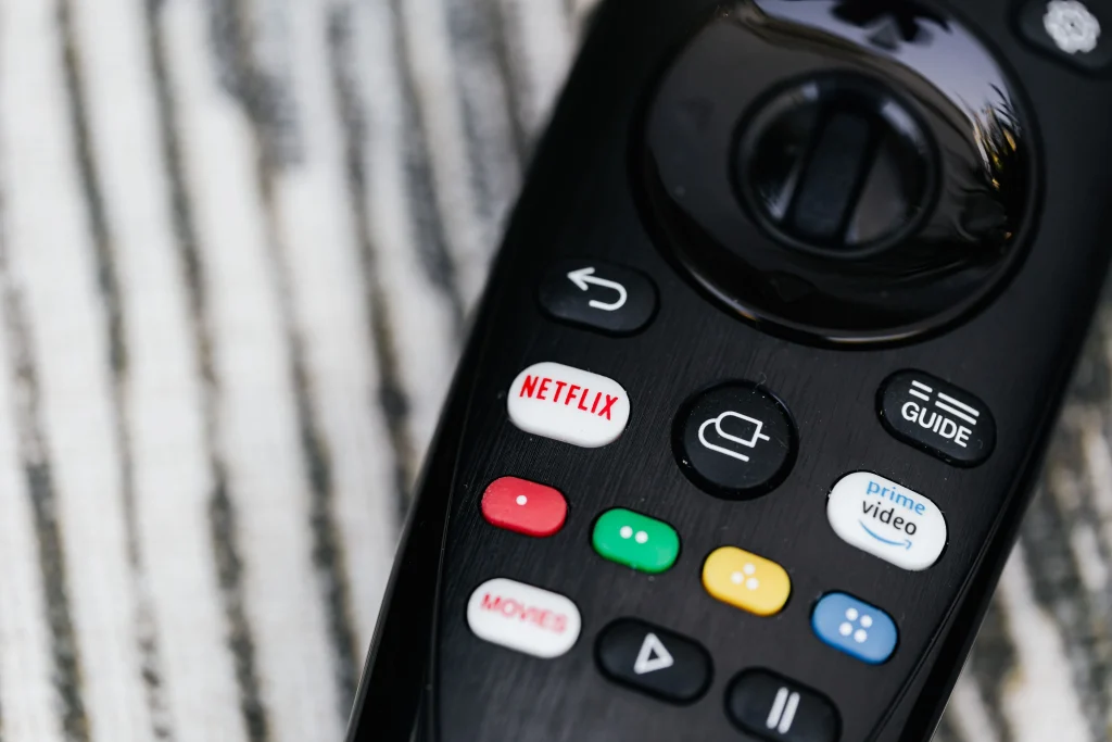 Чим android tv приставка відрізняється від smart tv